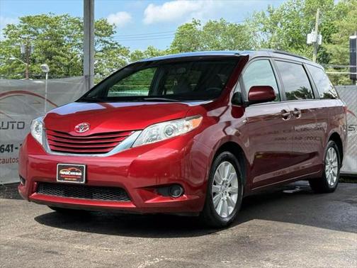 2016 Toyota Sienna LE