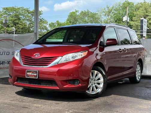 2016 Toyota Sienna LE