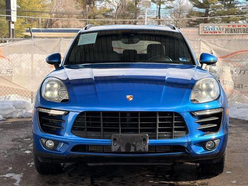 2017 Porsche Macan Sport Utility 4D