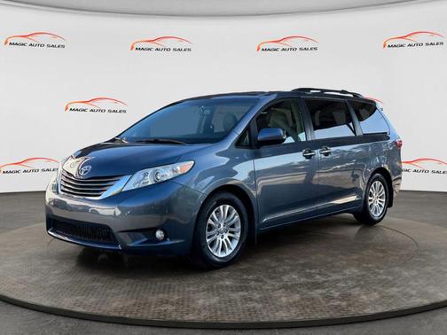 Blue 2017 Toyota Sienna XLE