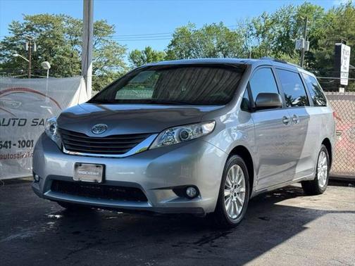 2013 Toyota Sienna XLE