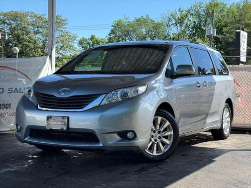 2013 Toyota Sienna XLE