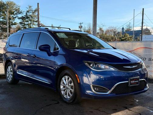 2018 Chrysler Pacifica Touring-L Plus