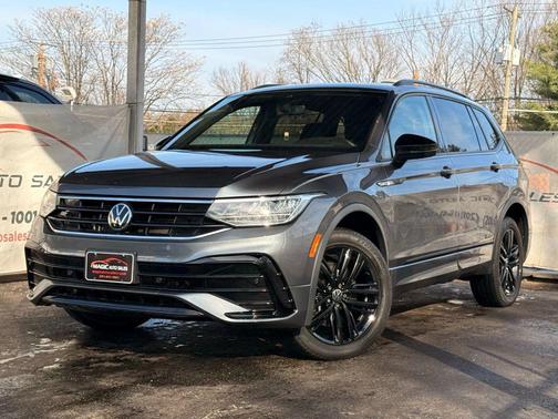 2022 Volkswagen Tiguan 2.0T SE R-Line Black 4MOTION
