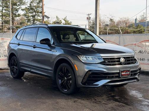 2022 Volkswagen Tiguan 2.0T SE R-Line Black 4MOTION