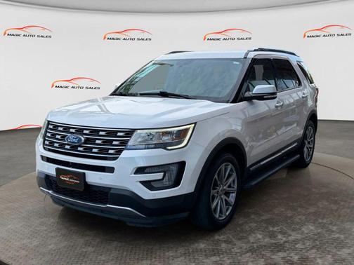 White Platinum Metallic Tri-Coat 2017 Ford Explorer sport