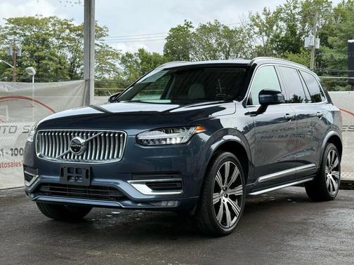 2022 Volvo XC90 T6 Inscription