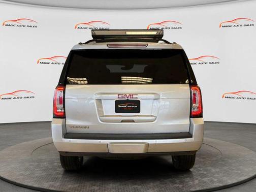 Quicksilver Metallic 2017 GMC Yukon SLT