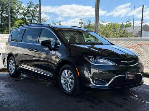 2018 Chrysler Pacifica Touring-L
