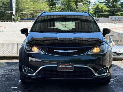 2018 Chrysler Pacifica Touring-L