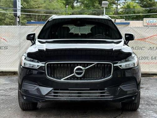 2018 Volvo XC60 T5 Momentum