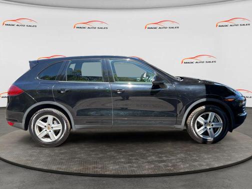 Black 2014 Porsche Cayenne Cayenne