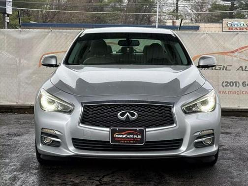 2015 INFINITI Q50 Premium