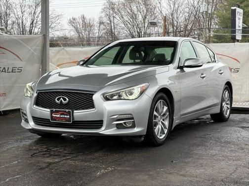 2015 INFINITI Q50 Premium
