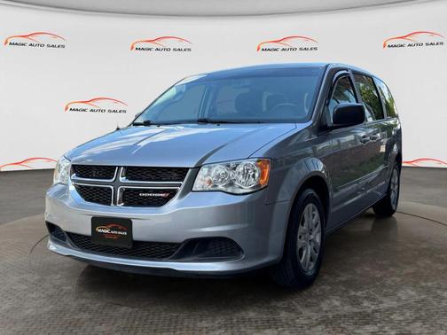 Billet Silver Metallic Clearcoat 2016 Dodge Grand Caravan AVP/SE