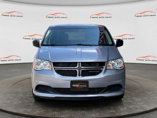 Billet Silver Metallic Clearcoat 2016 Dodge Grand Caravan AVP/SE