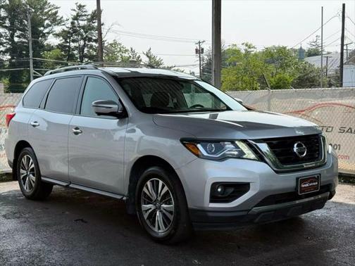 2017 Nissan Pathfinder SL