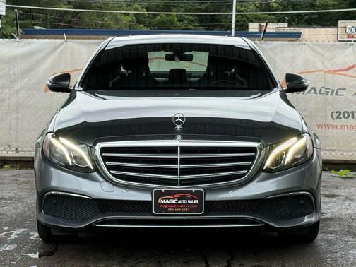 2017 Mercedes-Benz E-Class E 300 4MATIC Sedan 4D