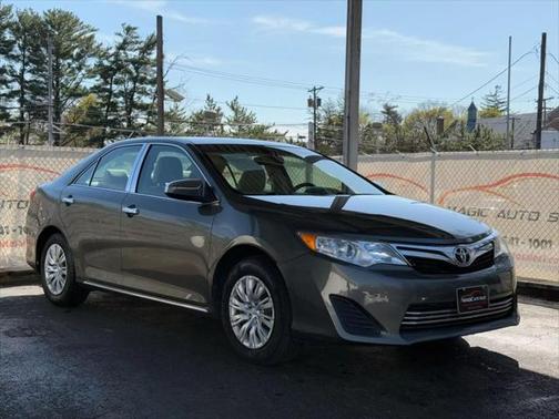 2014 Toyota Camry LE