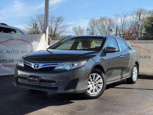 2014 Toyota Camry LE