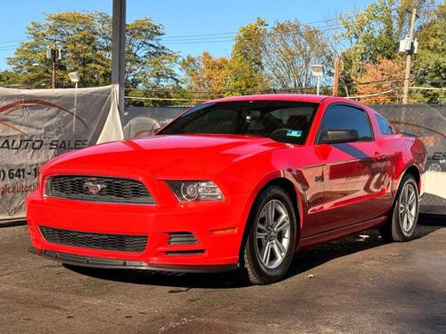2014 Ford Mustang V6