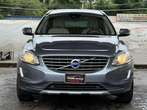 2016 Volvo XC60 T5 Premier