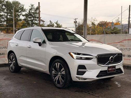 2022 Volvo XC60 B5 Inscription