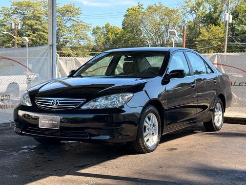 2005 Toyota Camry XLE V6