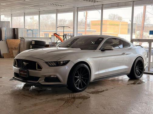 2015 Ford Mustang V6