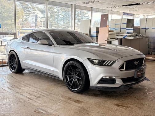 2015 Ford Mustang V6