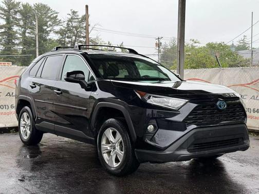 2021 Toyota RAV4 Hybrid XLE Premium