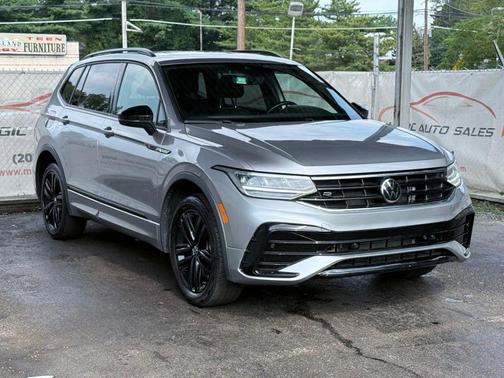 2022 Volkswagen Tiguan 2.0T SE R-Line Black 4MOTION