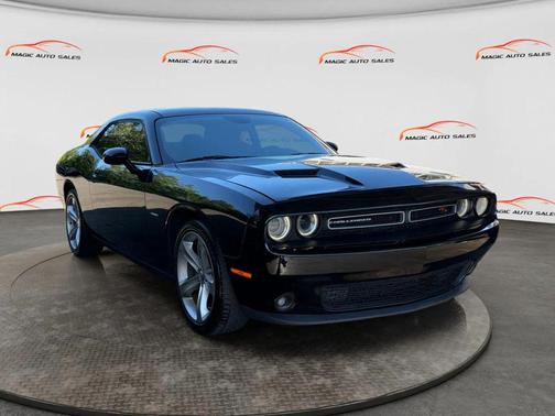 Pitch Black Clearcoat 2016 Dodge Challenger R/T
