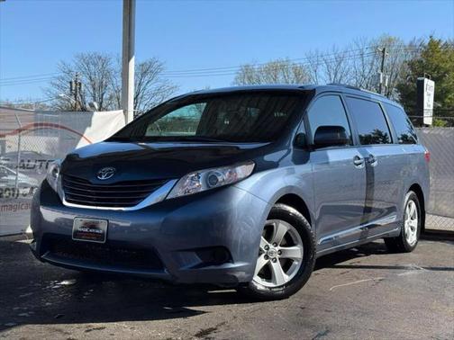 2015 Toyota Sienna LE