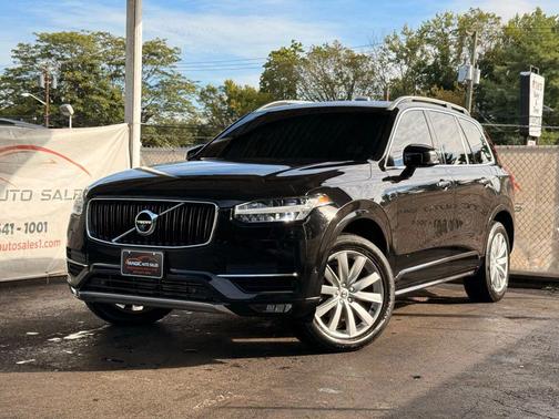 2018 Volvo XC90 T6 Momentum