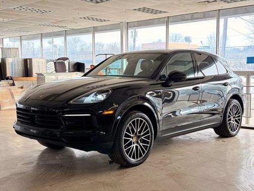 2022 Porsche Cayenne Cayenne