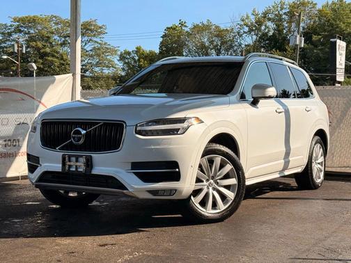 2018 Volvo XC90 T6 Momentum