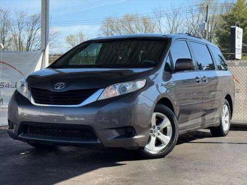 2013 Toyota Sienna LE