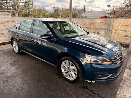 2018 Volkswagen Passat 2.0T SE