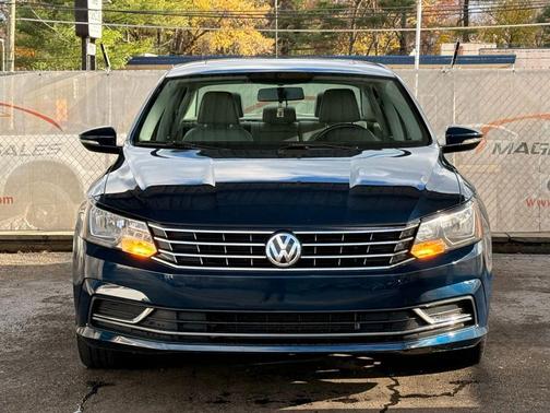 2018 Volkswagen Passat 2.0T SE