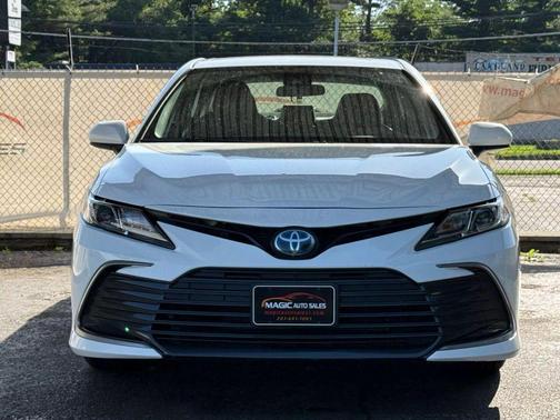 2022 Toyota Camry LE