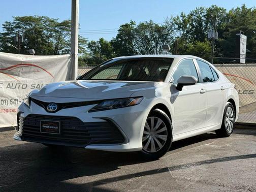 2022 Toyota Camry LE