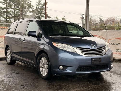 2015 Toyota Sienna XLE