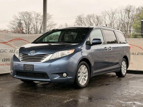 2015 Toyota Sienna XLE