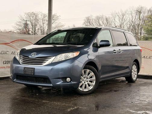 2015 Toyota Sienna XLE