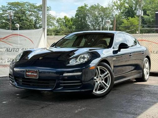 2015 Porsche Panamera 4