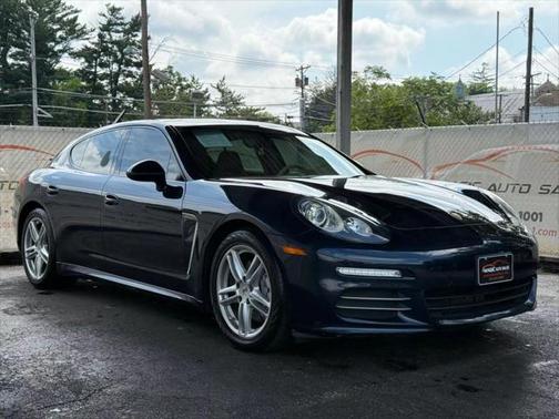 2015 Porsche Panamera 4