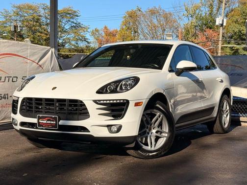 2018 Porsche Macan Sport Utility 4D