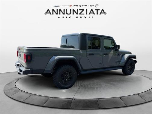 2022 Jeep Gladiator Sport