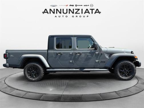 2022 Jeep Gladiator Sport